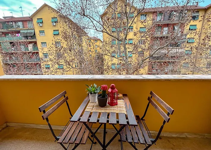 Large Well Connected To Historic Center With Metro A, Ac, Wi-fi Apartment *