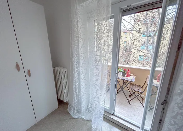 Apartment Large Well Connected To Historic Center With Metro A, Ac, Wi-fi Rome